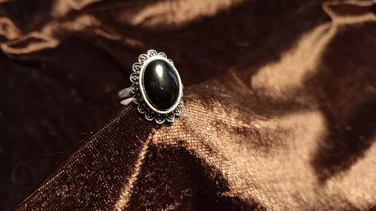 Ring mit schwarzem Turmalin