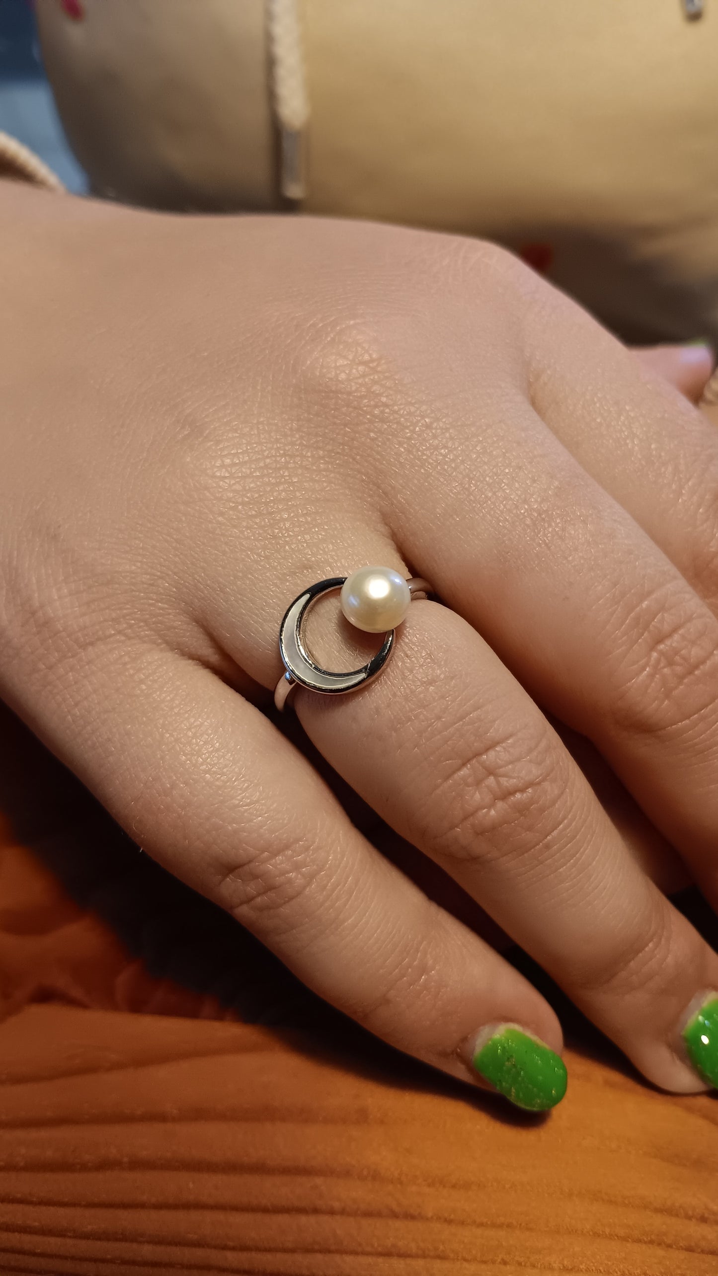 Ring mit Perle & Mondsymbol